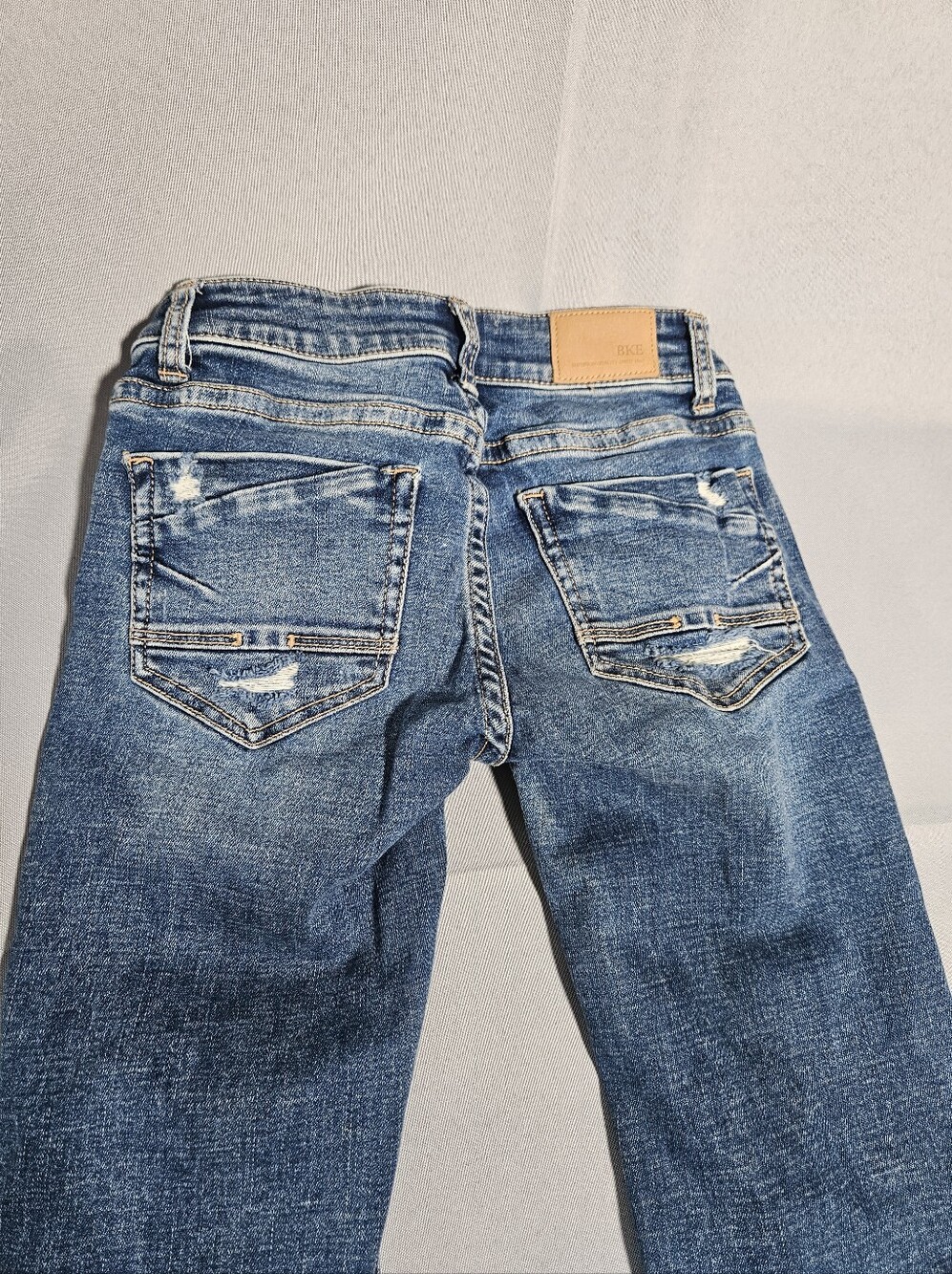 BKE Stella Slim Fit Low Rise Bootcut Jeans 23x31.5 Distressed Y2K Med Wash - Picture 6 of 8